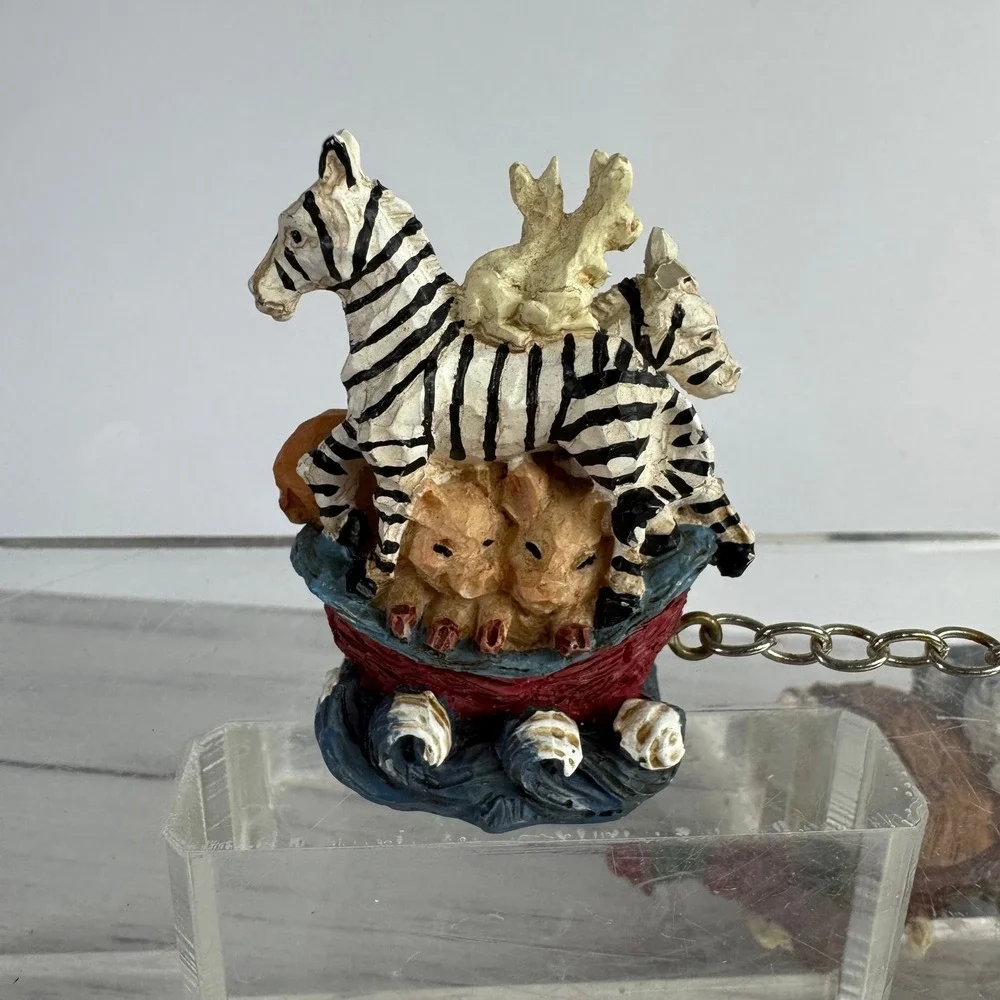 Vintage Noahs Ark Figurine Set 4 Piece Resin Animal Boat Chain Linked Decor